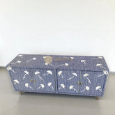 Console multimédia à écailles de poisson et incrustations d'os, bleu ciel | Meuble de divertissement à écailles de poisson et incrustations d'os